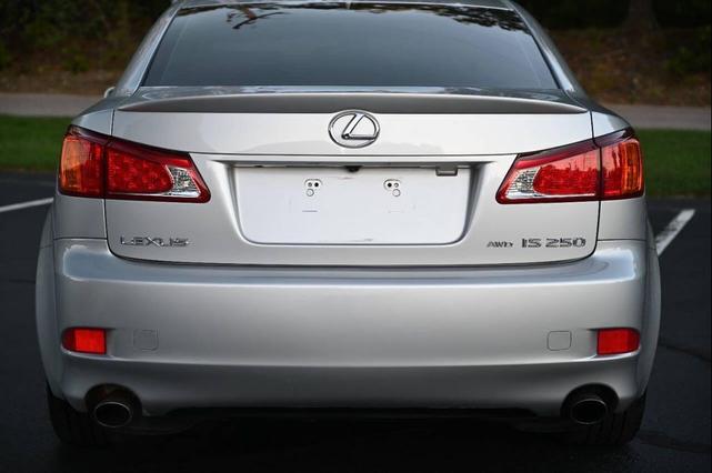 Photo of 2010 Silver Lexus IS 250