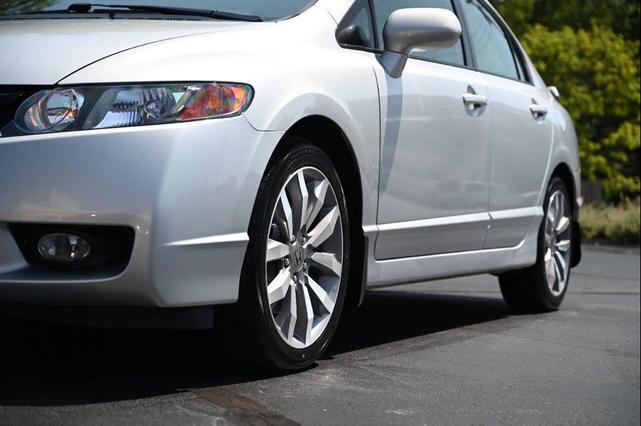 Photo of 2009 Silver Honda Civic