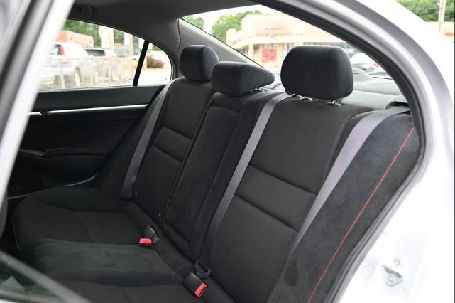 Photo of 2009 Silver Honda Civic