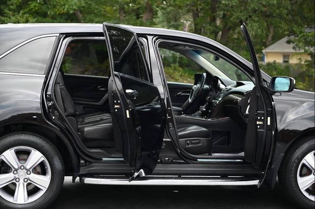 Photo of 2013 Black Acura MDX