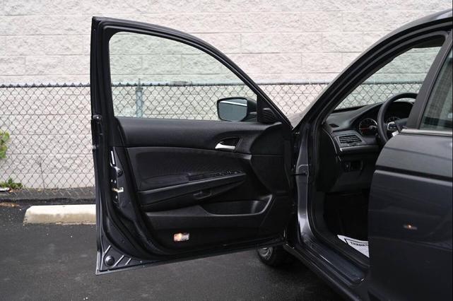 Photo of 2010 Gray Honda Accord