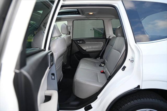 Photo of 2014 White Subaru Forester