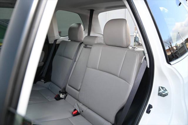 Photo of 2014 White Subaru Forester