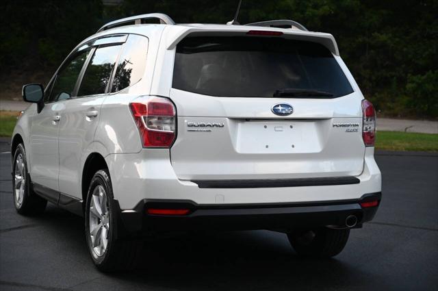 Photo of 2014 White Subaru Forester