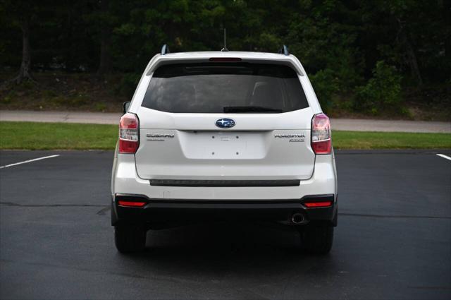 Photo of 2014 White Subaru Forester