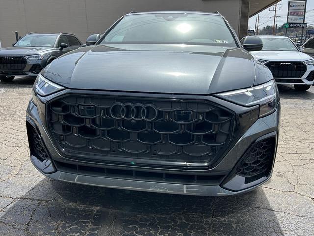 Photo of 2025 Daytona Gray Pearl Effect Audi Q8