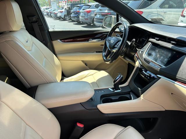 Photo of 2018 Bronze Dune Metallic Cadillac XT5