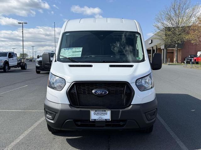Photo of 2025 Oxford White Ford Transit-250