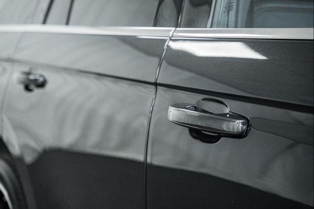 Photo of 2023 Dark Matter Metallic Ford Expedition