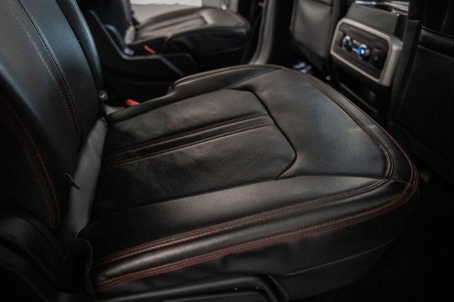 Photo of 2023 Dark Matter Metallic Ford Expedition