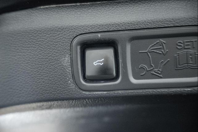 Photo of 2023 Dark Matter Metallic Ford Expedition