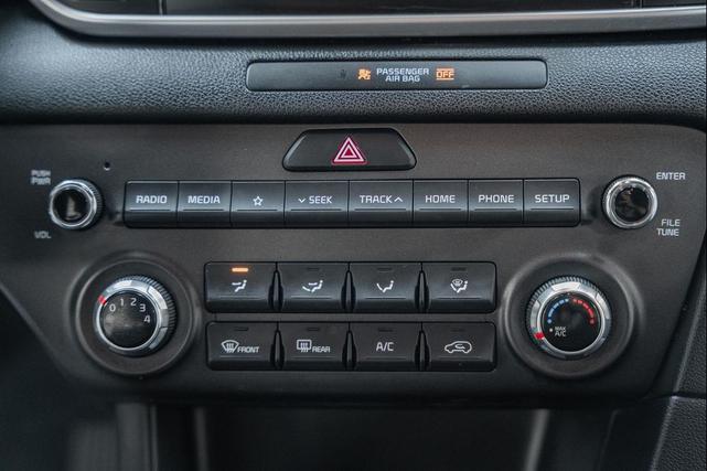 Photo of 2021 Snow White Pearl Kia Sportage