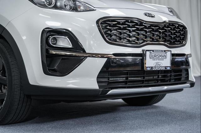 Photo of 2021 Snow White Pearl Kia Sportage