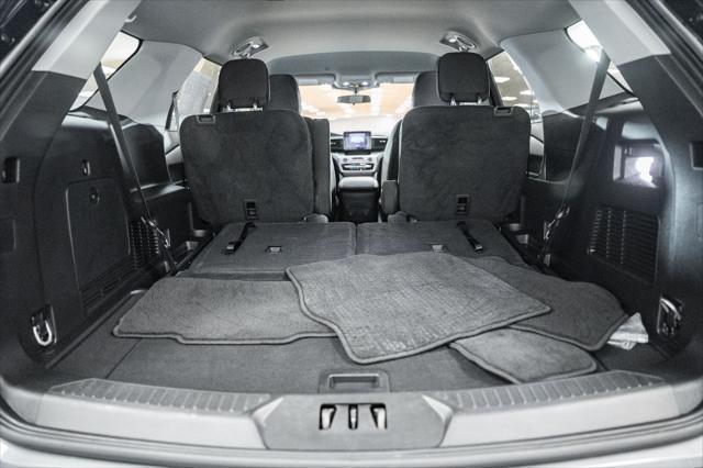 Photo of 2023 Carbonized Gray Metallic Ford Explorer