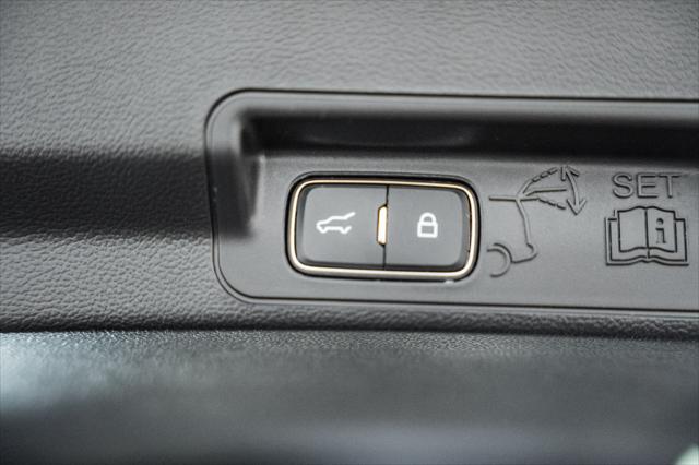 Photo of 2023 Carbonized Gray Metallic Ford Explorer