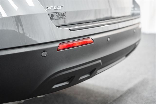 Photo of 2023 Carbonized Gray Metallic Ford Explorer