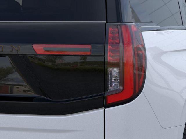 Photo of 2025 White Ford Expedition
