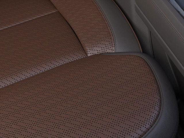 Photo of 2025 Agate Black Metallic Ford F-250