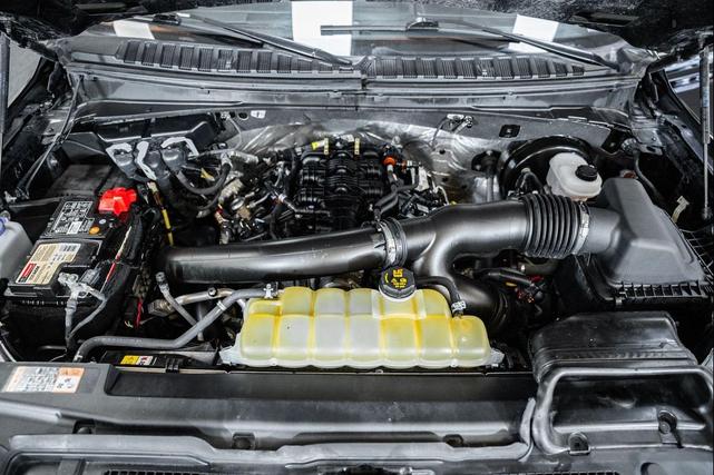 Photo of 2021 Agate Black Metallic Ford Expedition Max