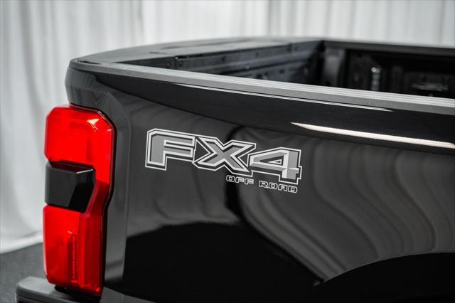 Photo of 2023 Agate Black Metallic Ford F-250