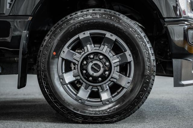 Photo of 2023 Agate Black Metallic Ford F-250