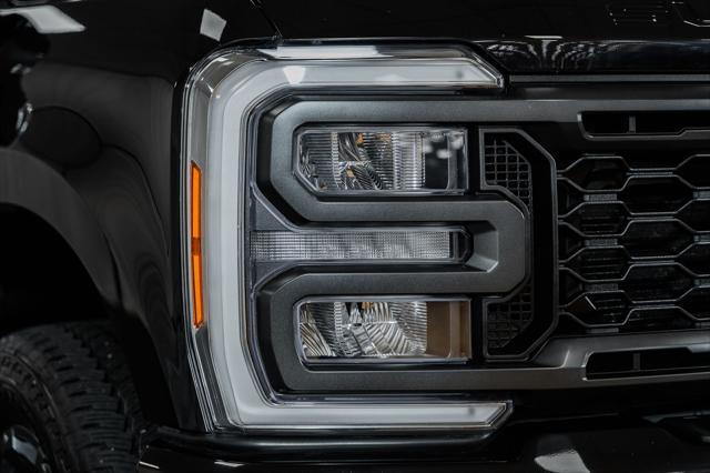 Photo of 2023 Agate Black Metallic Ford F-250
