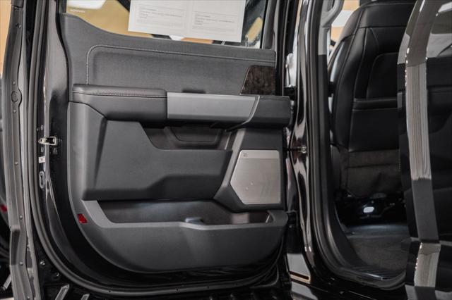 Photo of 2023 Agate Black Metallic Ford F-250