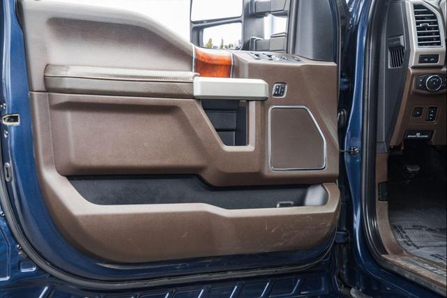 Photo of 2019 Blue Jeans Metallic Ford F-350