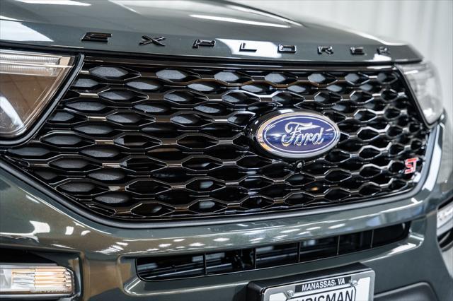 Photo of 2023 Forged Green Metallic Ford Explorer