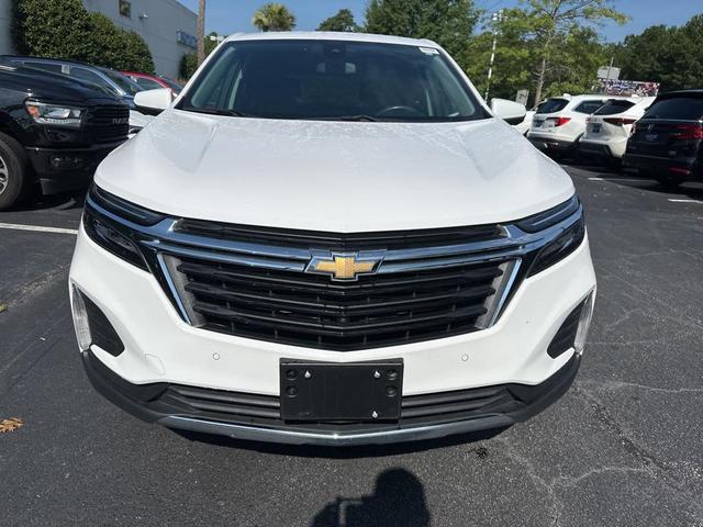 Photo of 2022 Summit White Chevrolet Equinox