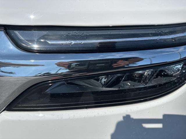 Photo of 2022 Summit White Chevrolet Equinox
