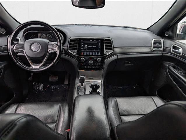 Photo of 2020 Velvet Red Pearlcoat Jeep Grand Cherokee