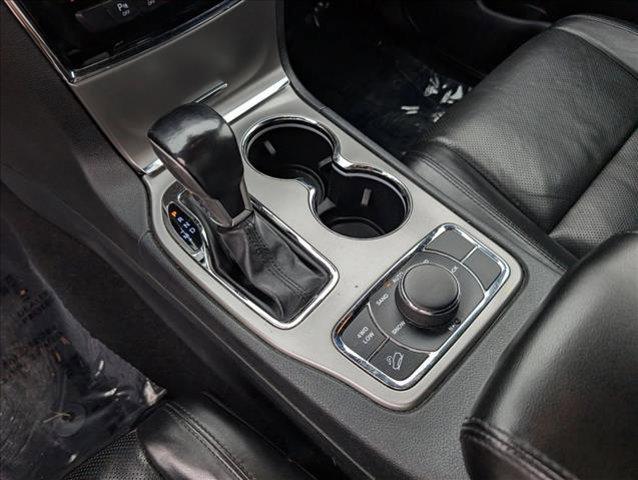 Photo of 2020 Velvet Red Pearlcoat Jeep Grand Cherokee
