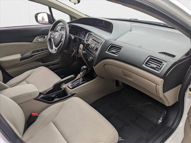 Photo of 2014 Taffeta White Honda Civic