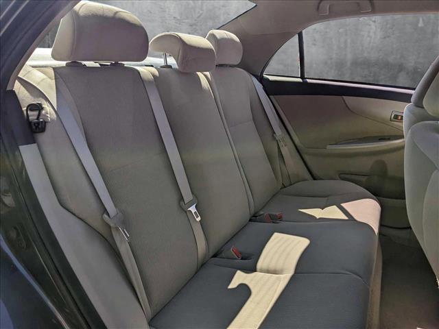 Photo of 2013 Magnetic Gray Metallic Toyota Corolla