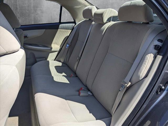 Photo of 2013 Magnetic Gray Metallic Toyota Corolla