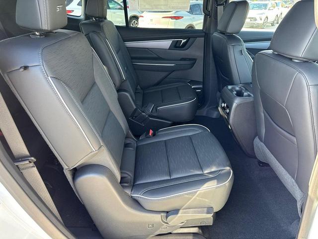 Photo of 2026 summit white Buick Enclave