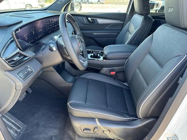 Photo of 2026 summit white Buick Enclave
