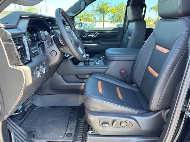 Photo of 2025 Onyx Black GMC Sierra 1500