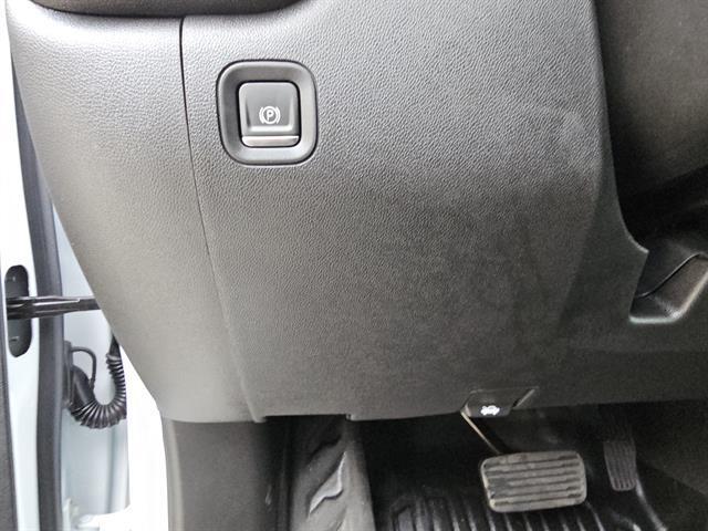 Photo of 2025 Summit White GMC Sierra 3500