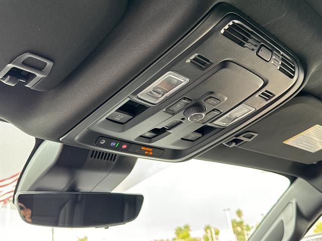 Photo of 2025 Downpour Metallic GMC Yukon