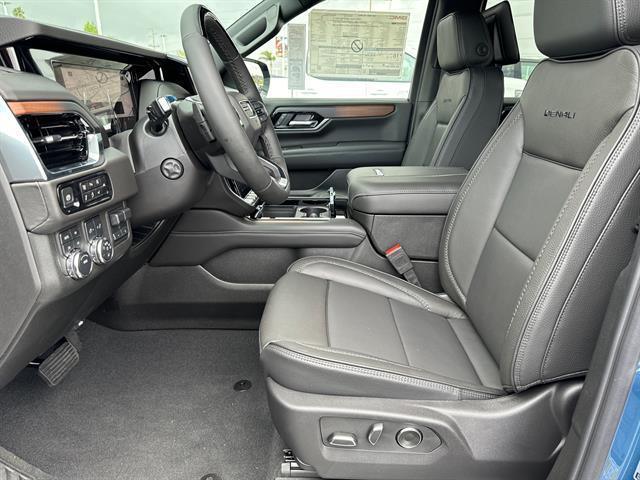 Photo of 2025 Downpour Metallic GMC Yukon
