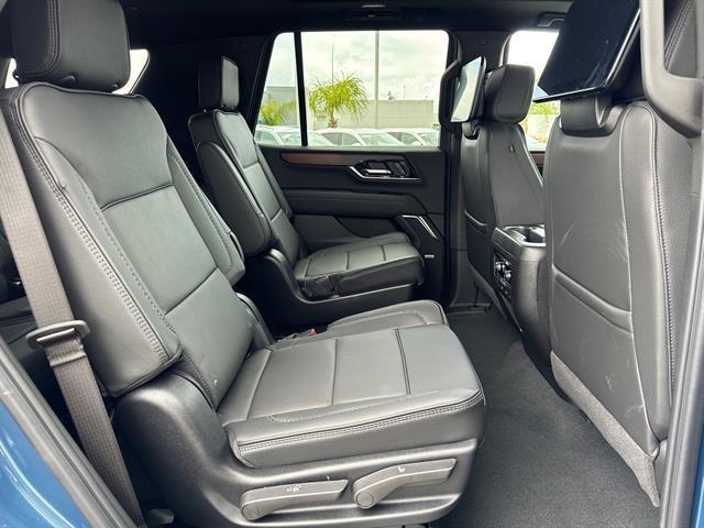 Photo of 2025 Downpour Metallic GMC Yukon
