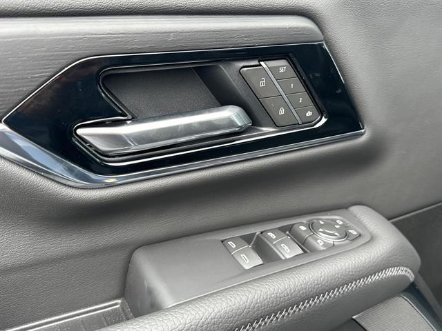 Photo of 2025 Downpour Metallic GMC Yukon