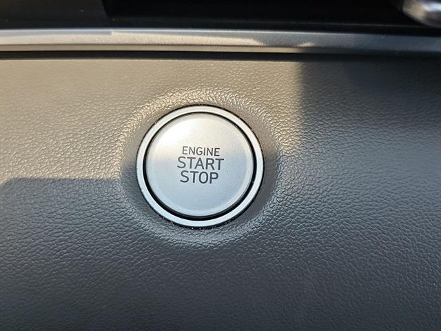 Photo of 2022 Phantom Black Hyundai ELANTRA