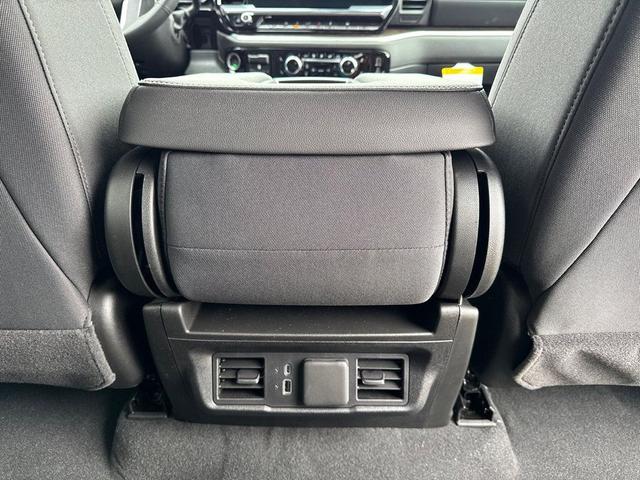 Photo of 2025 Summit White GMC Sierra 1500