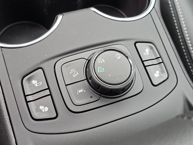 Photo of 2024 Summit White GMC Terrain