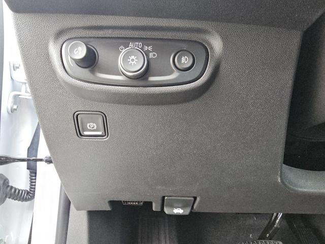 Photo of 2024 Summit White GMC Terrain