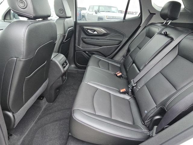 Photo of 2024 Summit White GMC Terrain