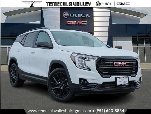 Photo of 2024 Summit White GMC Terrain